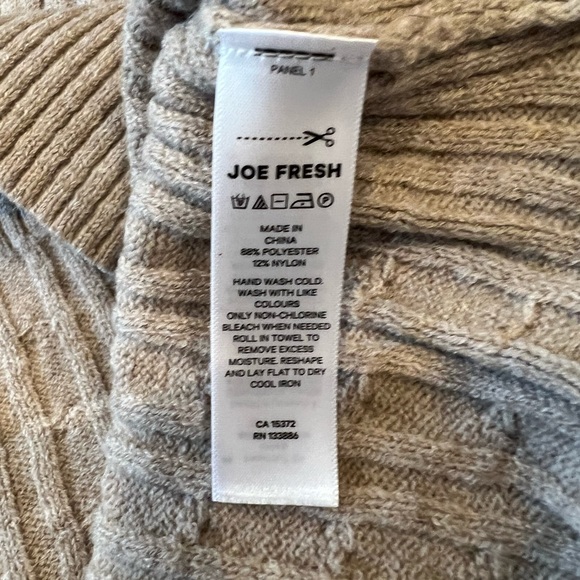 Joe Fresh mock turtleneck - Picture 4 of 5